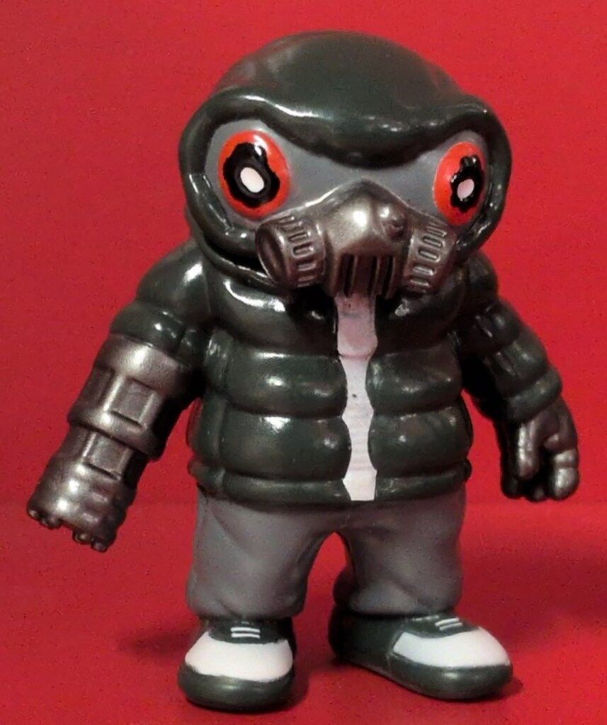 MEDICOMTOY VAG SPECIAL GYAROMI OID KILLER Cara Gris/Ojos Rojo