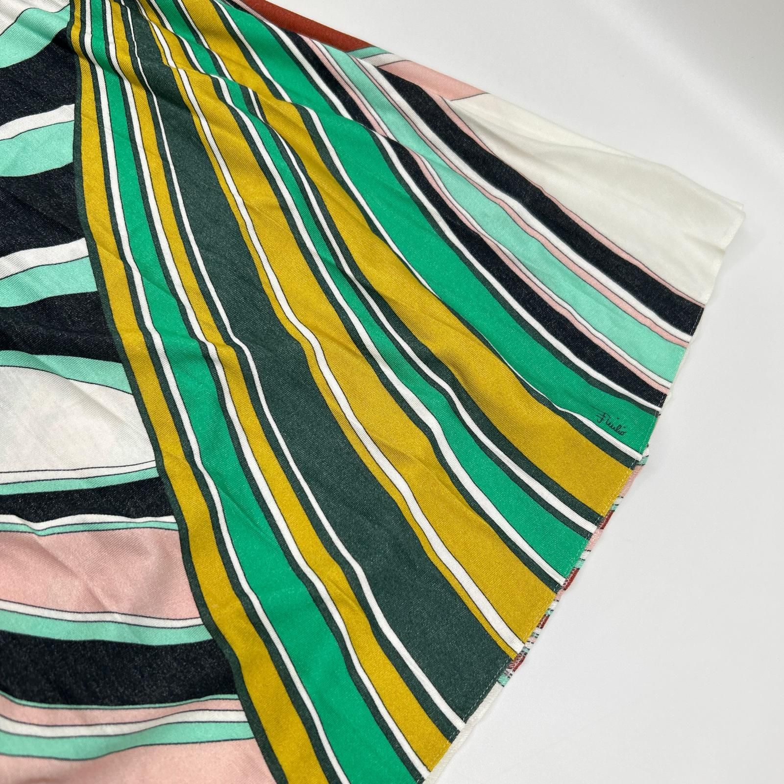 EMILIO PUCCI エミリオプッチ 71RI51 プッチ柄 マルチカラー