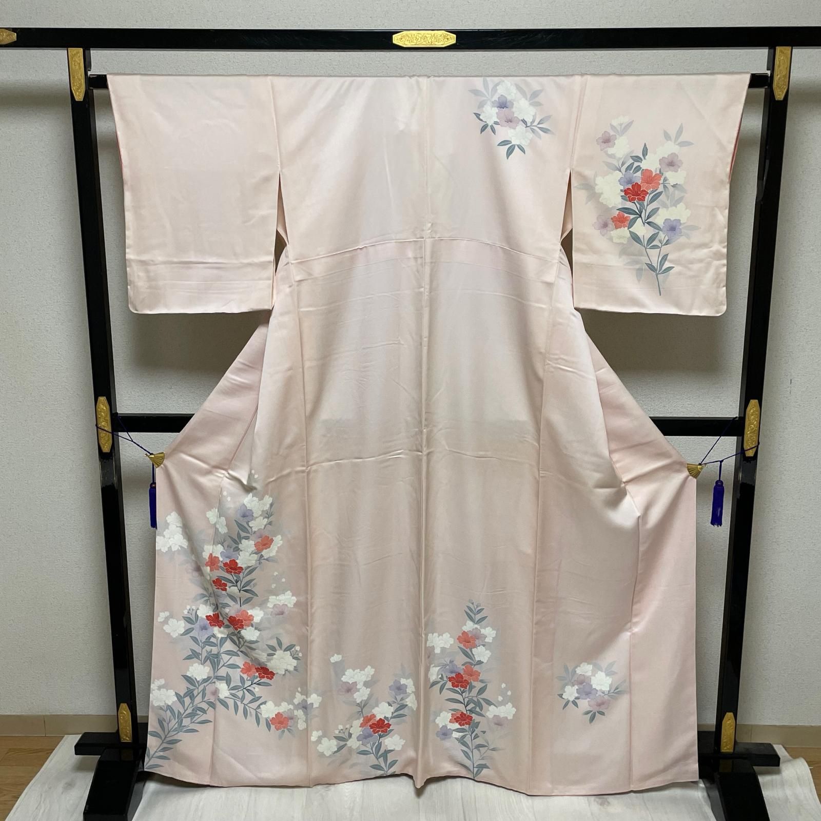 付下げ 上品な花模様 着物 正絹 X-4823 - メルカリ