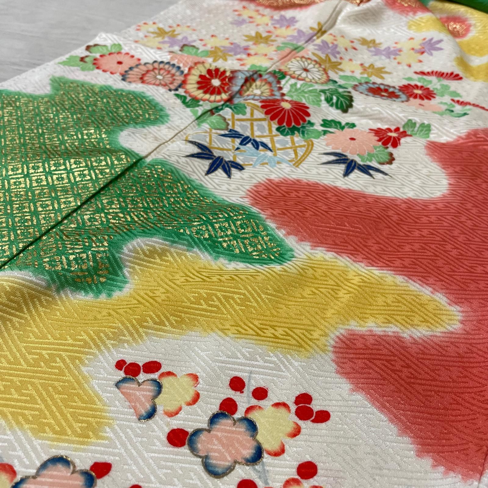 付下げ 花模様 鮮やかな染め 着物 正絹 X-4971 - メルカリ
