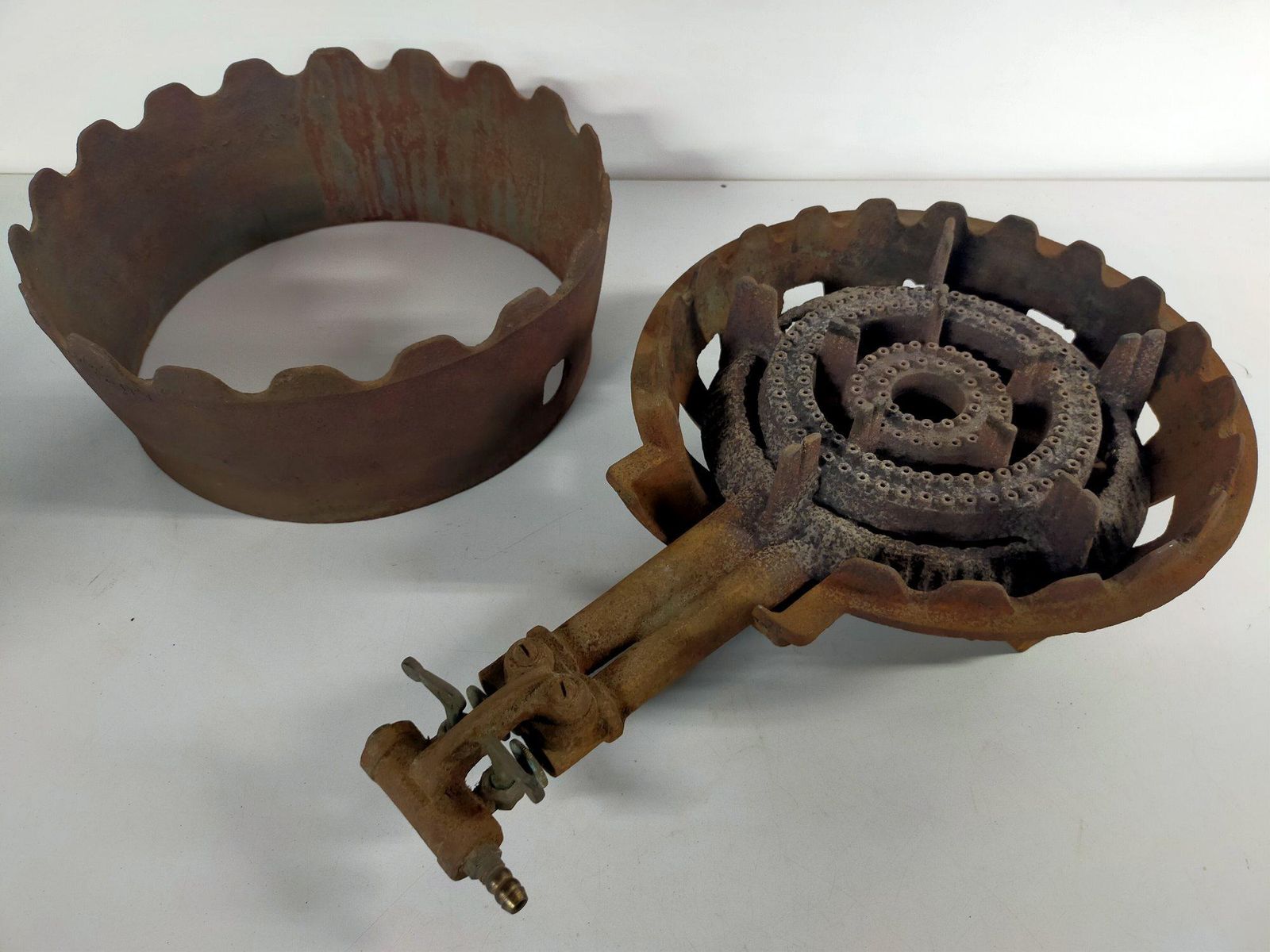 【動作確認済】業務用 二重 鋳物コンロ 2連 バーナー 径25cm 専用五徳付 全長51cm 外径33cm LPガス A1781C14