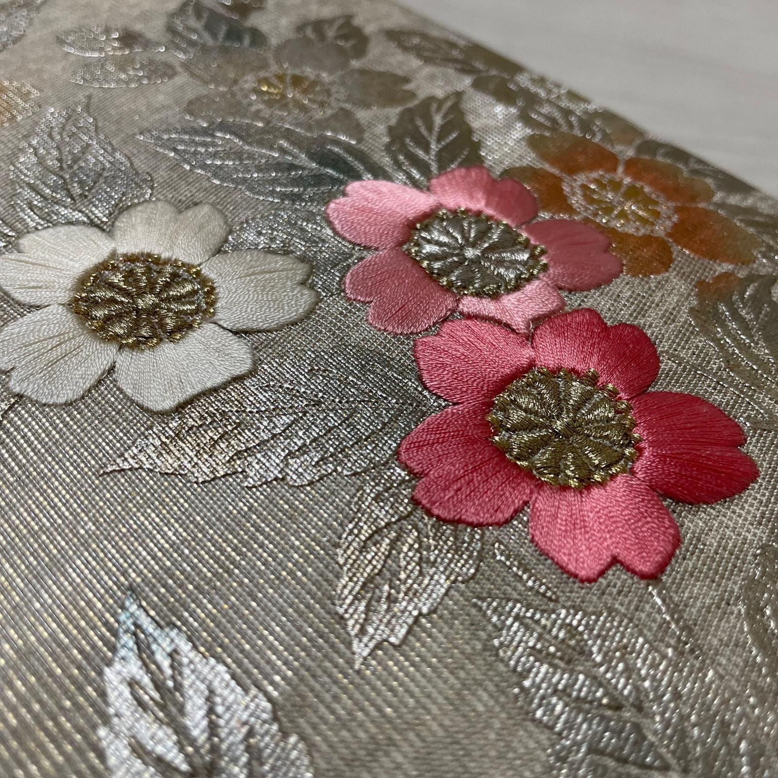 名古屋帯 刺繍に箔 美しい花模様 九寸 正絹 着物 X-5159 7,056円
