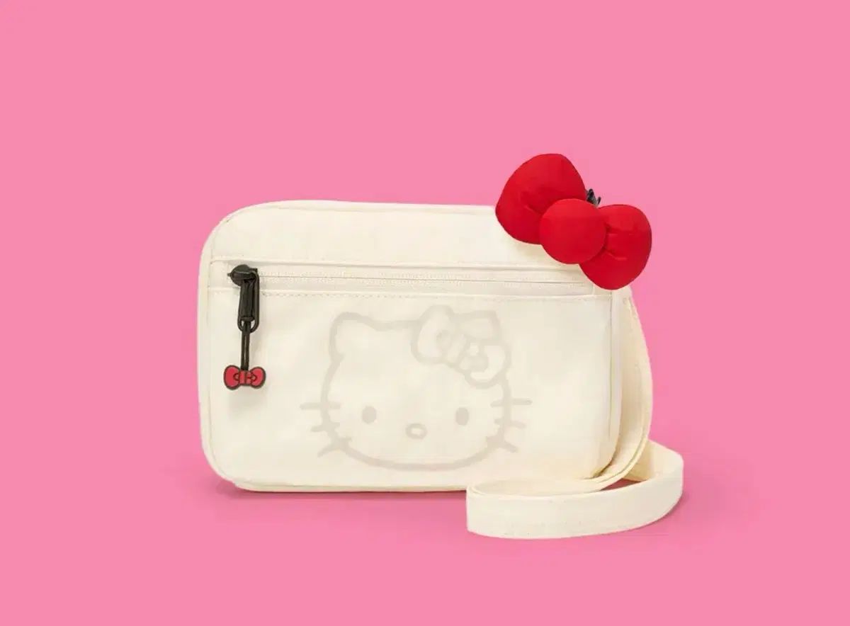 ブランドン HELLO KITTY セイフ PLUS ウォレットバッグ アイボリー