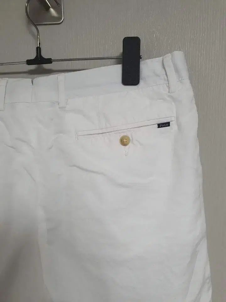 32 33)ポロ リネン ハーフパンツ 白