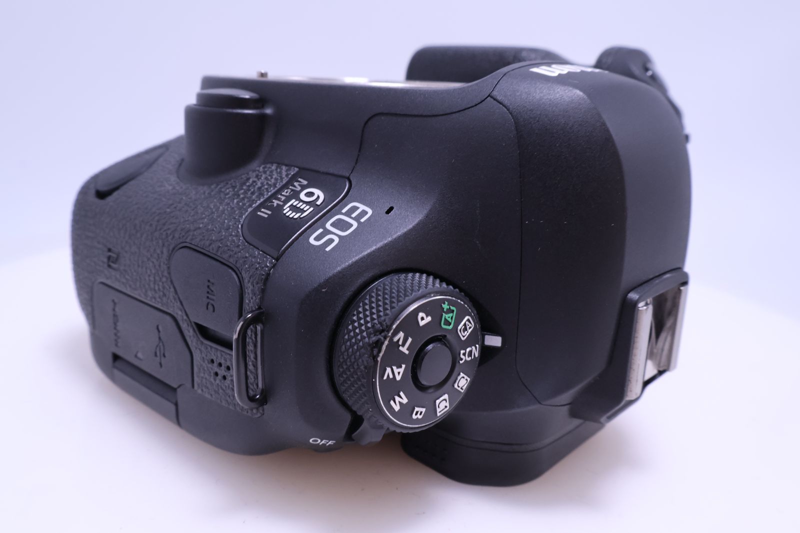 5,942回 美品】Canon EOS 6D Mark II ボディー EOS6DMK2 デジタル一眼