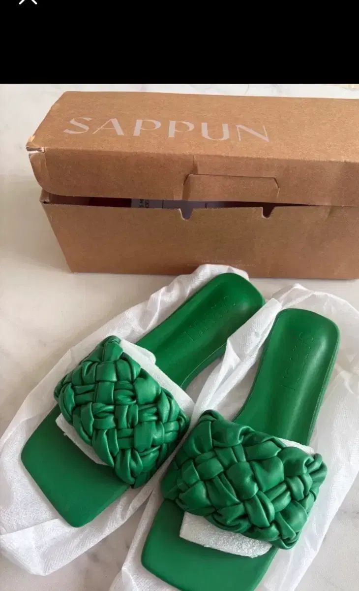 SAPPPUN グリーン ミュール スリッパ 240 (新品)