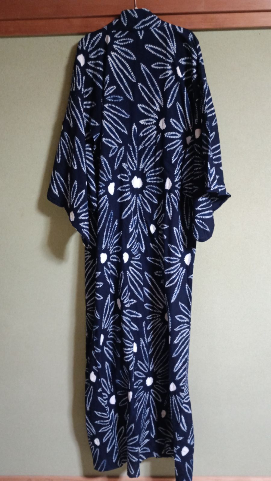 美品 有松鳴海絞り 高級浴衣 総絞り 藍染め 大輪花 身丈157 裄64 紺白