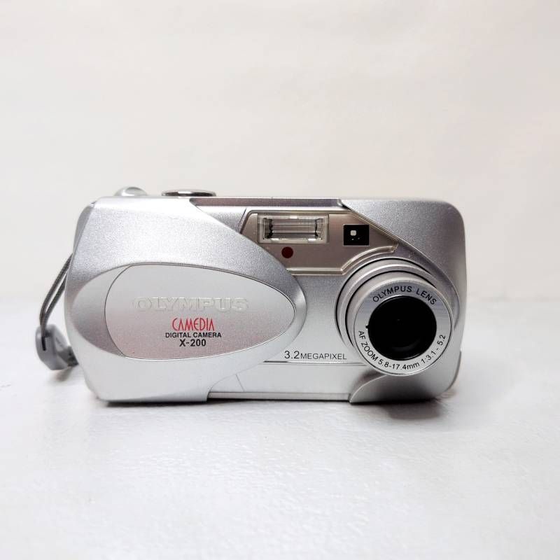 OLYMPUS CAMEDIA X-200 コンパクトデジタルカメラ シルバー 320万画素
