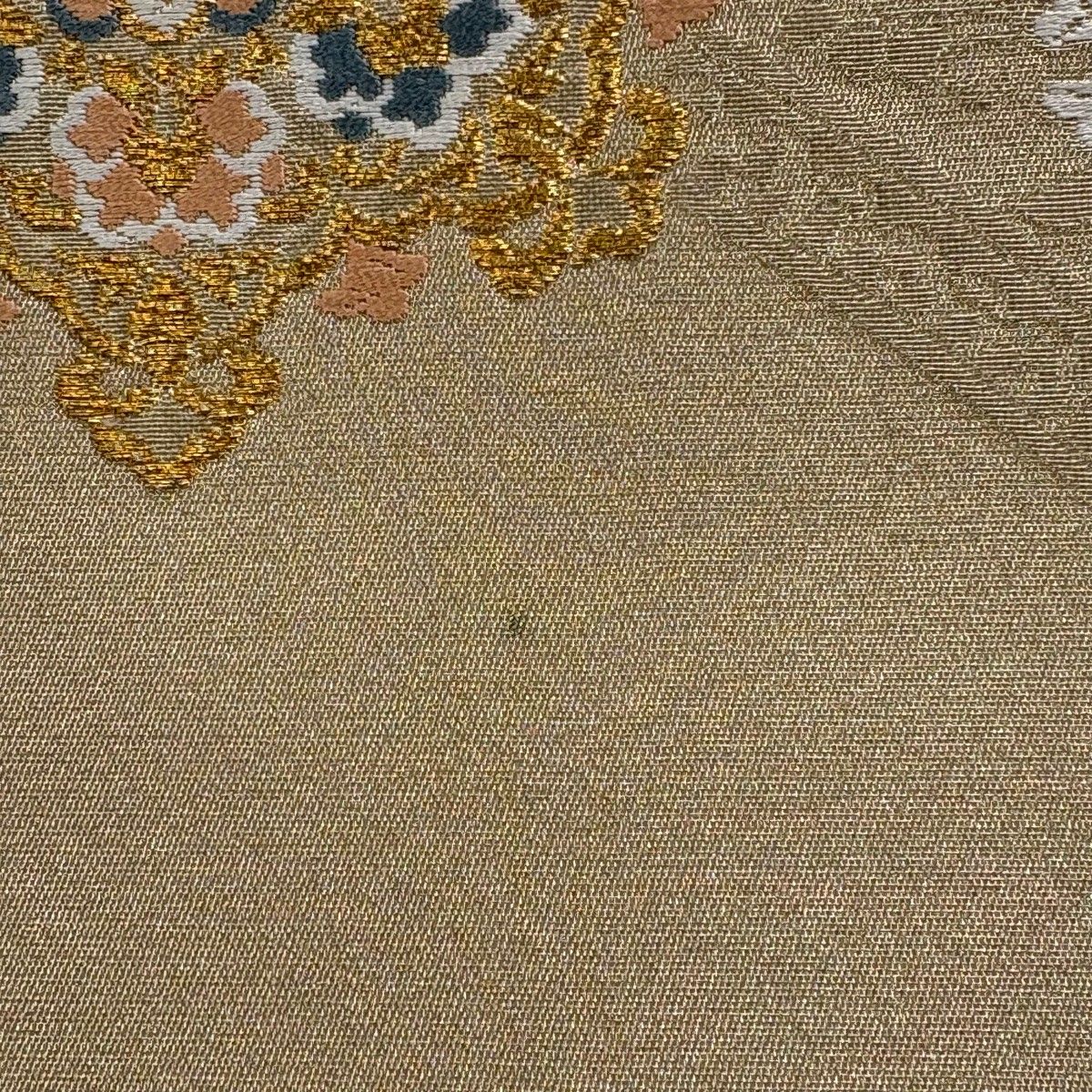 美品】 袋帯 秀品 華文 草花 金糸 唐織 金色 六通 正絹 【中古