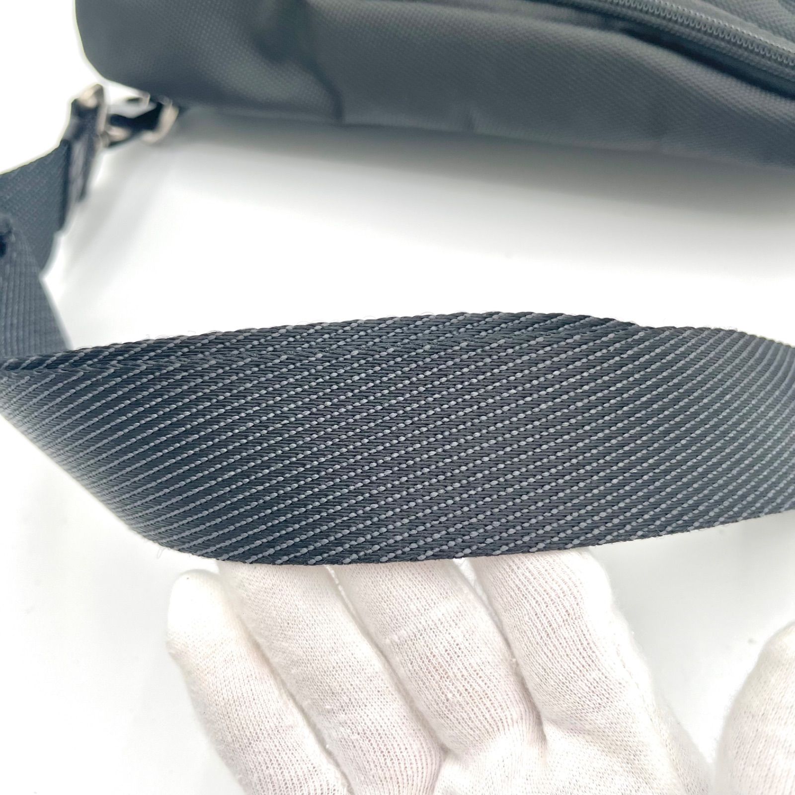 極美品◎TUMI トゥミ Fremont FIFE Slim Sling Bag ナイロン ボディ