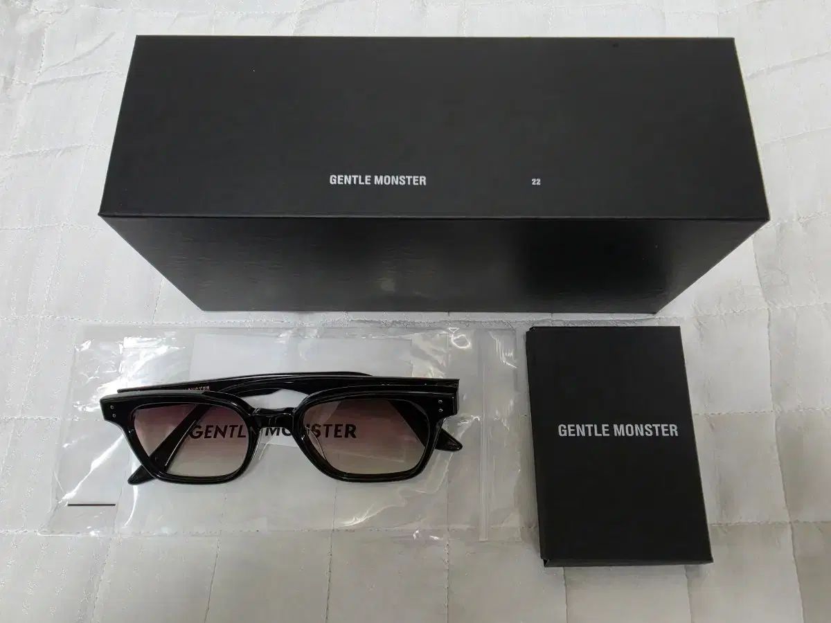 GENTLE MONSTER(ジェントルモンスター) ラウ(LAWOO)ディー ROUDY 01(DBG) フルセット 22,094円