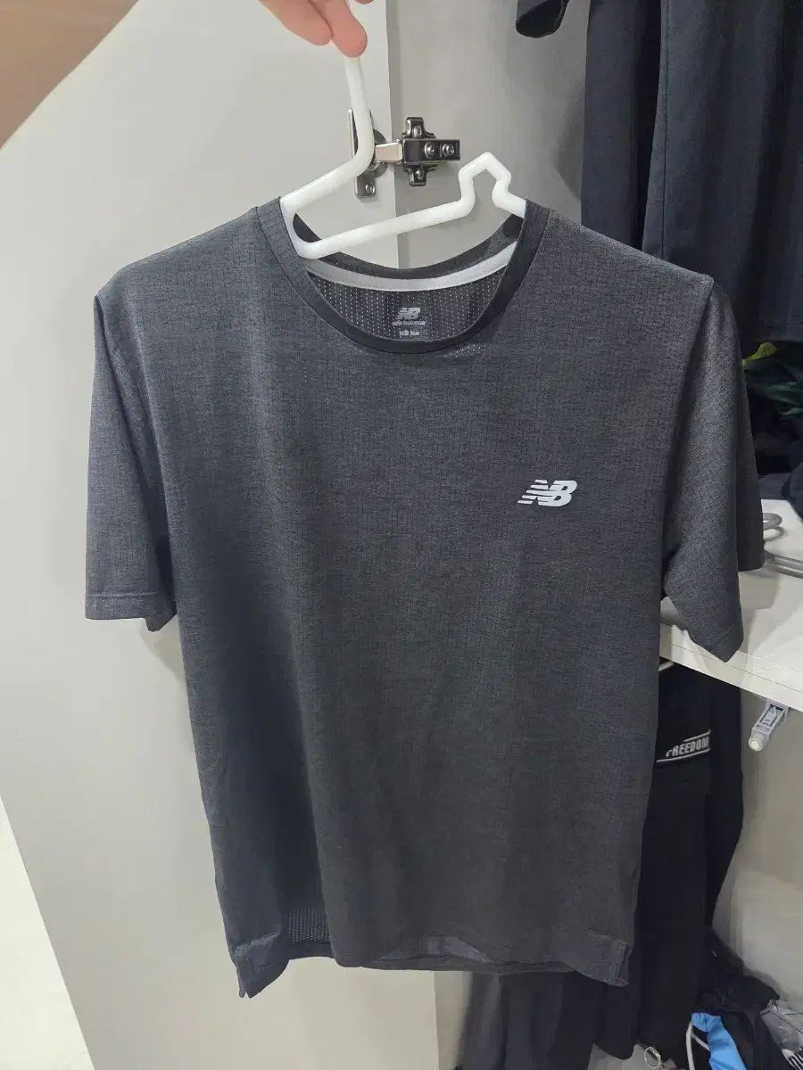 ニューバランス 半袖 Tシャツ ハーフパンツ ランニング セット まとめ 出品