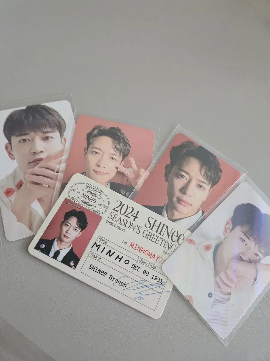 SHINeeミンホ 2024 シーズン グリーティング トレカ セット 正規品，低