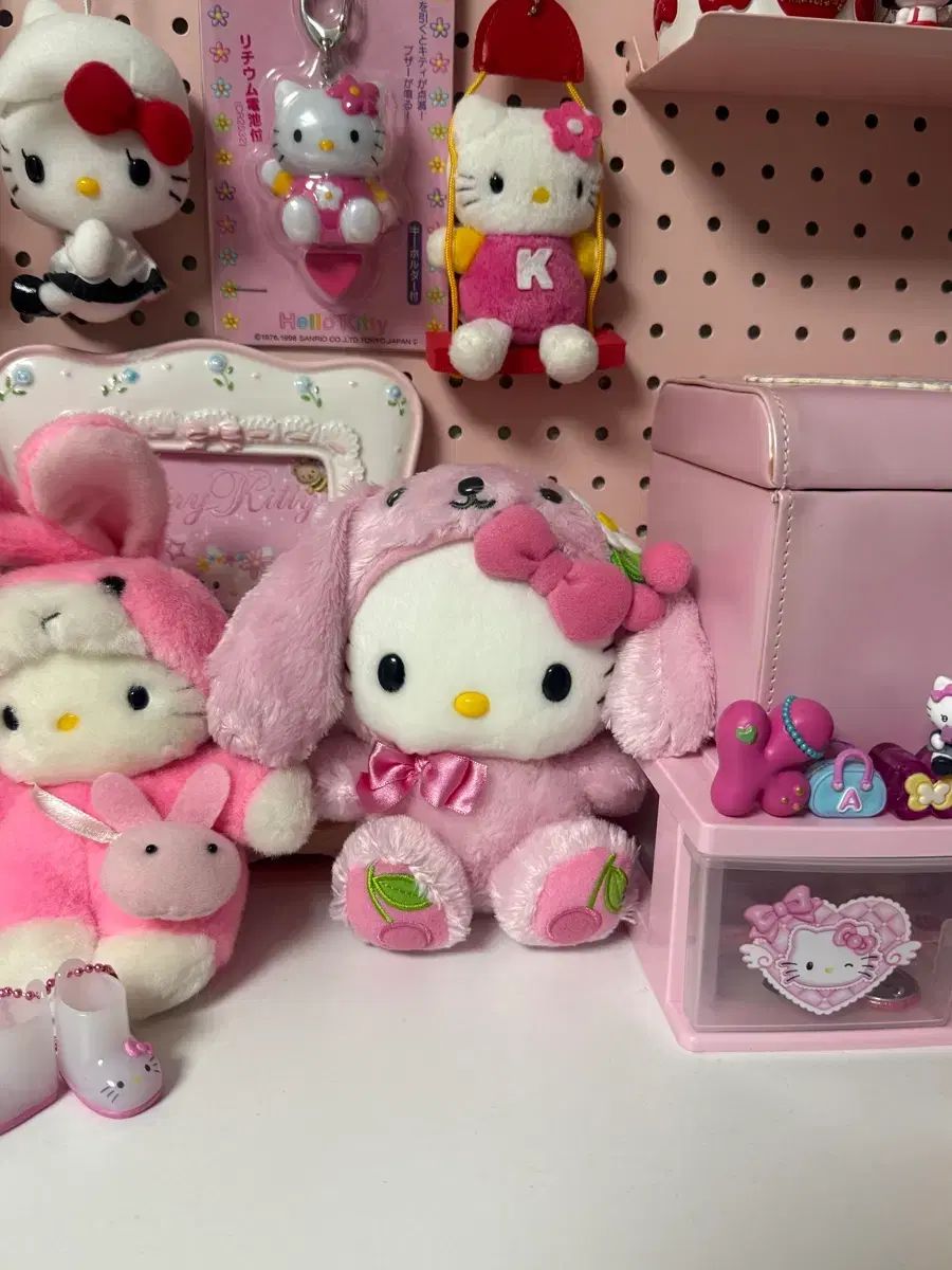 ハローキティ さくらんぼ ロップイヤー うさぎ ぬいぐるみ