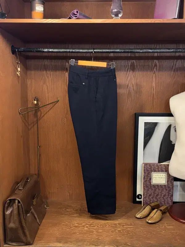 ボッテガ・ヴェネタ モールスキン パンツ 34 36 28,648円