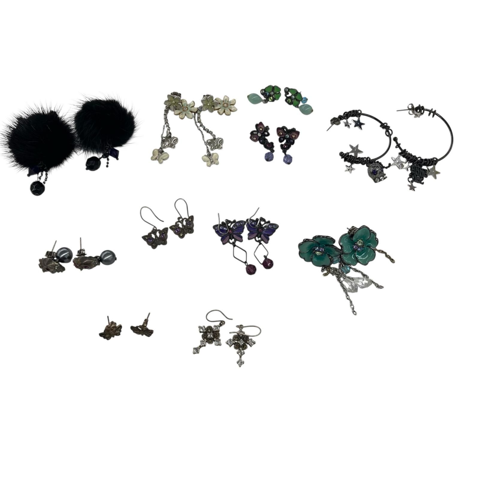 186000 current product ANNA SUI ANNA SUI earrings for women 11 pieces sold in bulk
