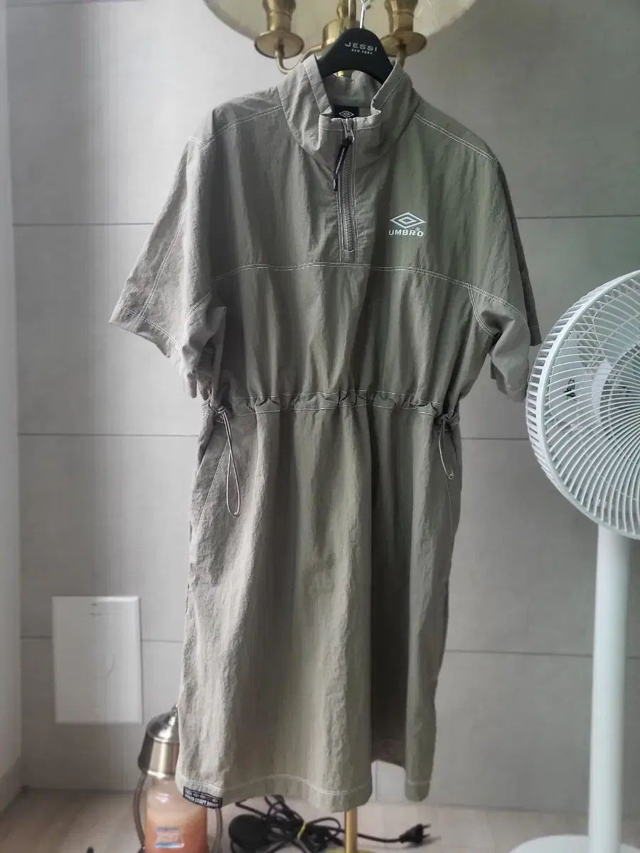 アンブロ シャカシャカ素材 ONE PIECE