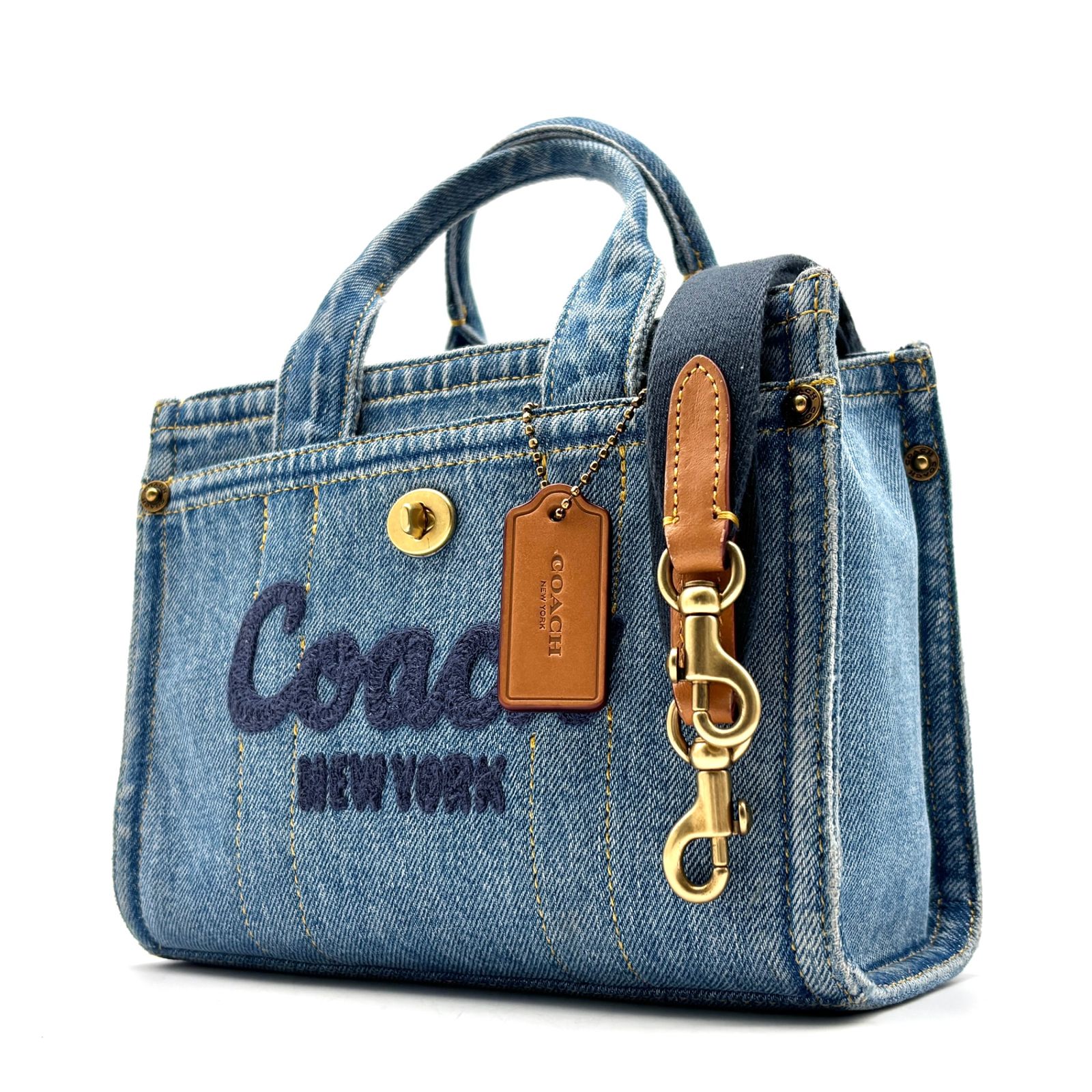極美品 コーチ COACH カーゴ 20 2way トートバッグ ショルダーバッグ デニム インディゴブルー 肩掛け 斜め掛け 夏休み お盆 帰省 敬老の日 シルバーウィーク 秋 ギフト プレゼント ご褒美 24,600円
