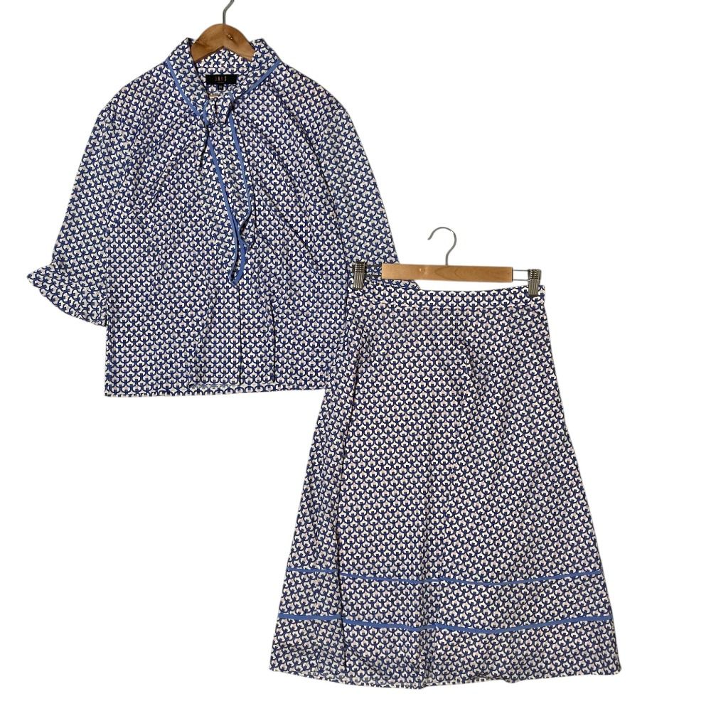 美品 DAKS ダックス モノグラムプリント ボウタイブラウス ロングフレアスカート セットアップ 38 ネイビー レディース 古着 中古 USED