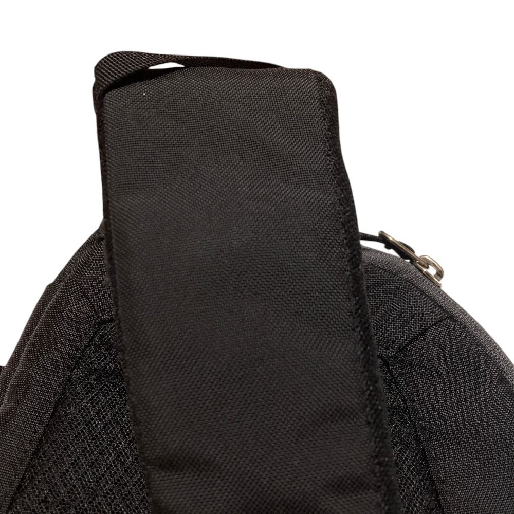 良品 patagonia パタゴニア アトム スリング 8L ボディバッグ