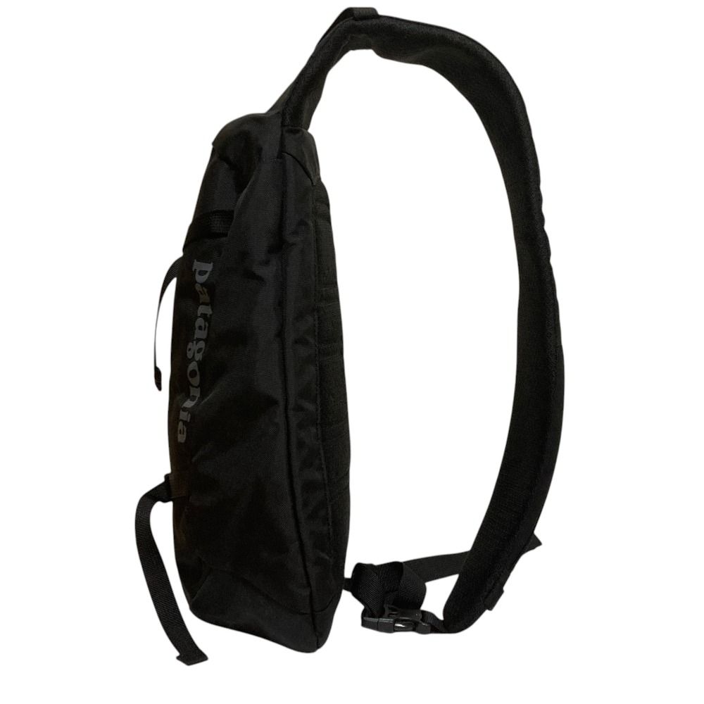 良品 patagonia パタゴニア アトム スリング 8L ボディバッグ