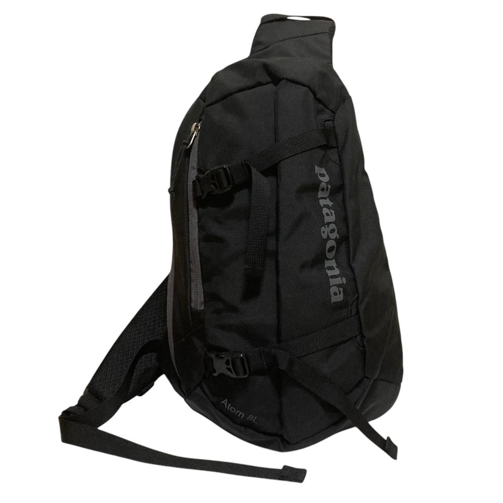 良品 patagonia パタゴニア アトム スリング 8L ボディバッグ