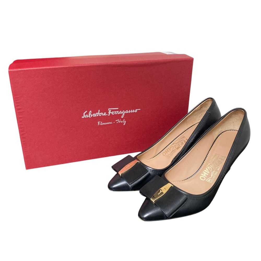 良品 Salvatore Ferragamo サルヴァトーレフェラガモ EDINA70 ヴァラリボン レザーパンプス サイズ5D 約22.5cm ブラック レディース 古着 中古 USED