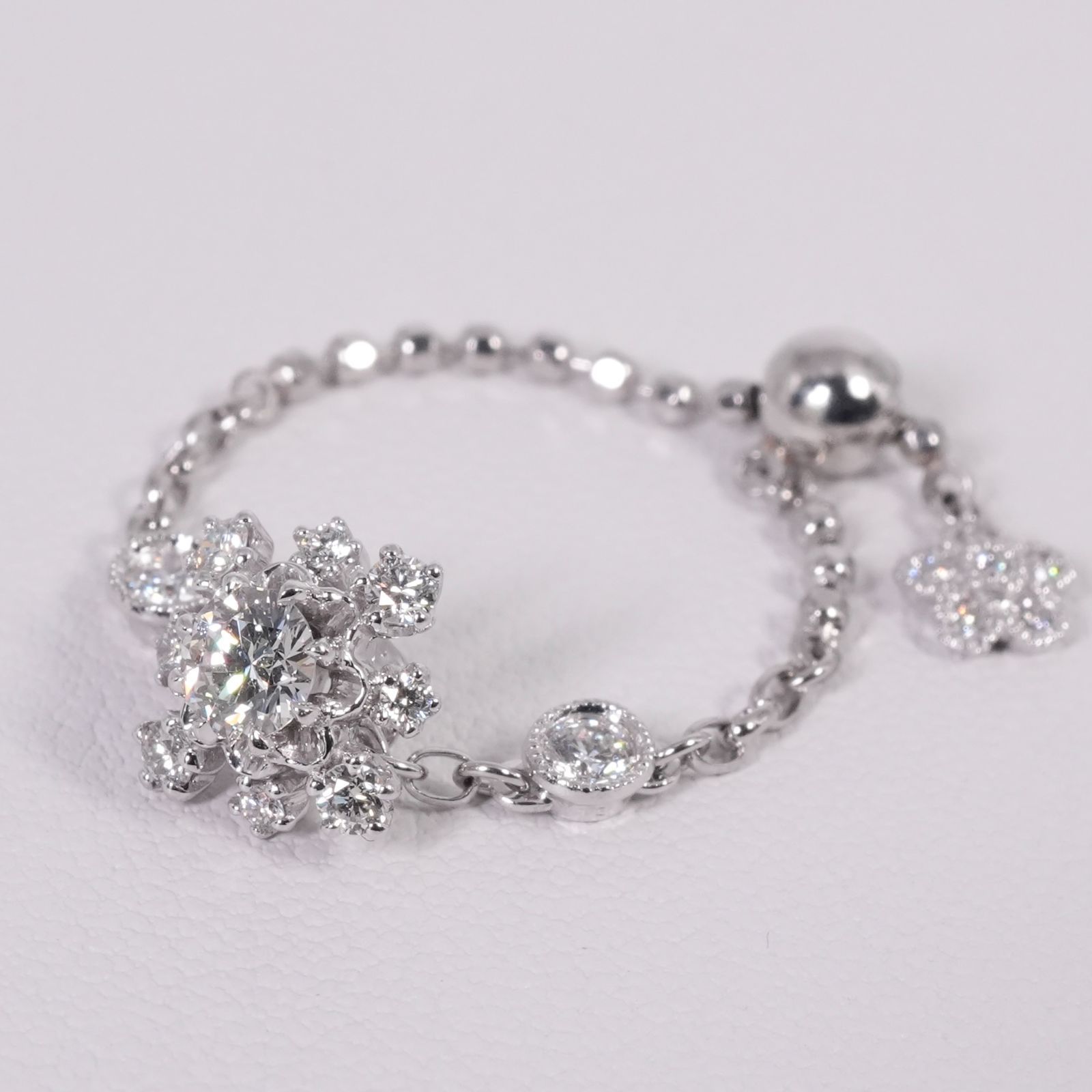 美品 アベリ チェーン リング フラワー ダイヤ 0.38ct /26-1199