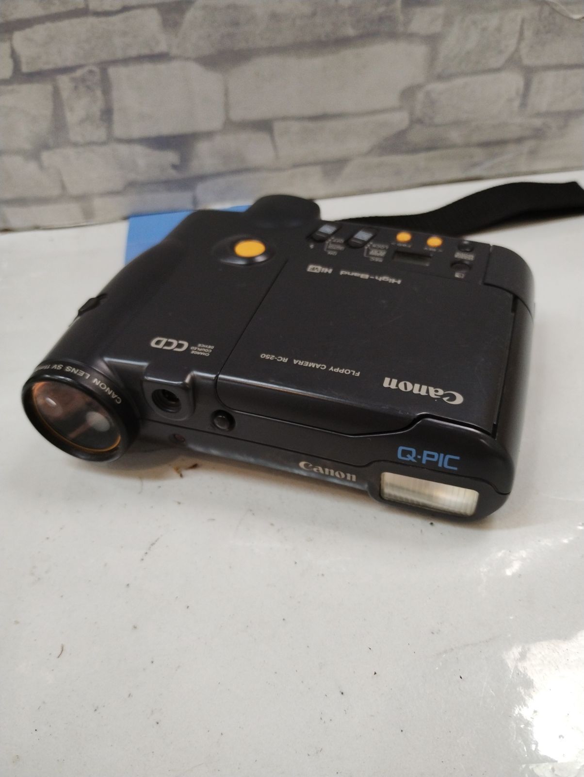 【F7-19】◇中古　Canon Q-PIC (RC-250) フロッピーカメラ