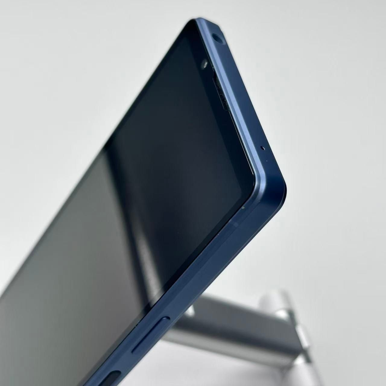 Xperia 5 V SO-53D 128GB ブルー Aランク - メルカリ
