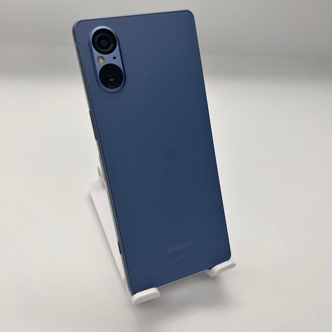 Xperia 5 V SO-53D 128GB ブルー Aランク - メルカリ