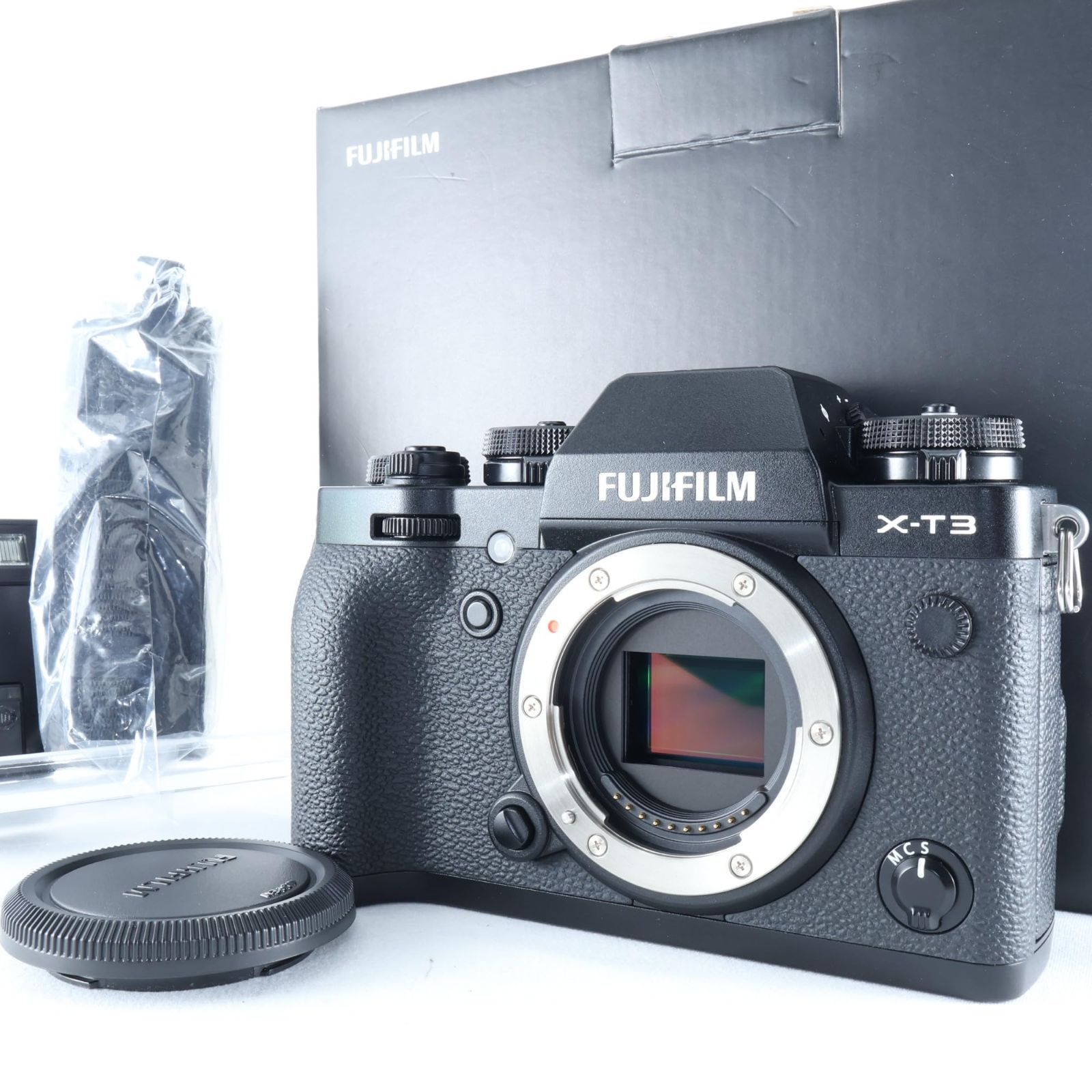 【美品】富士フイルム(FUJIFILM) ミラーレス一眼カメラ X-T3ボディ ブラック X-T3-B 65,890円