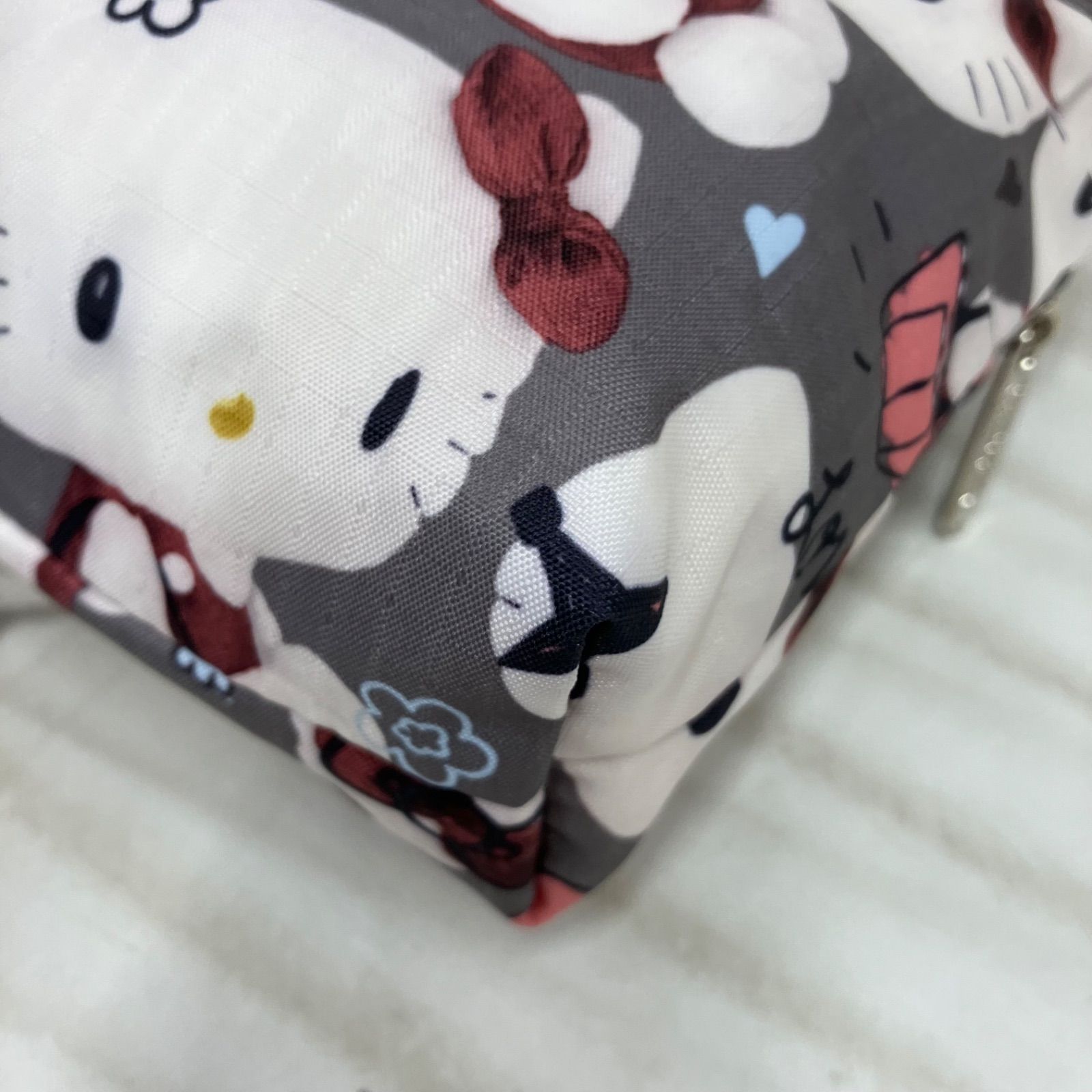 4512 【美品】 LeSportsac レスポートサック タグ付き ハローキティ
