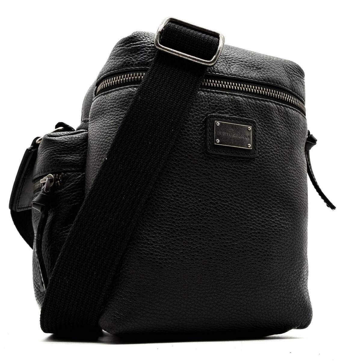 美品 ドルチェアンドガッバーナ DOLCE&GABBANA ショルダーバッグ メッセンジャーバッグ オールレザー ロゴプレート ブラック 黒 斜め掛け 夏休み 帰省 お盆 敬老の日 シルバーウィーク 秋 ギフト プレゼント ご褒美 メンズ