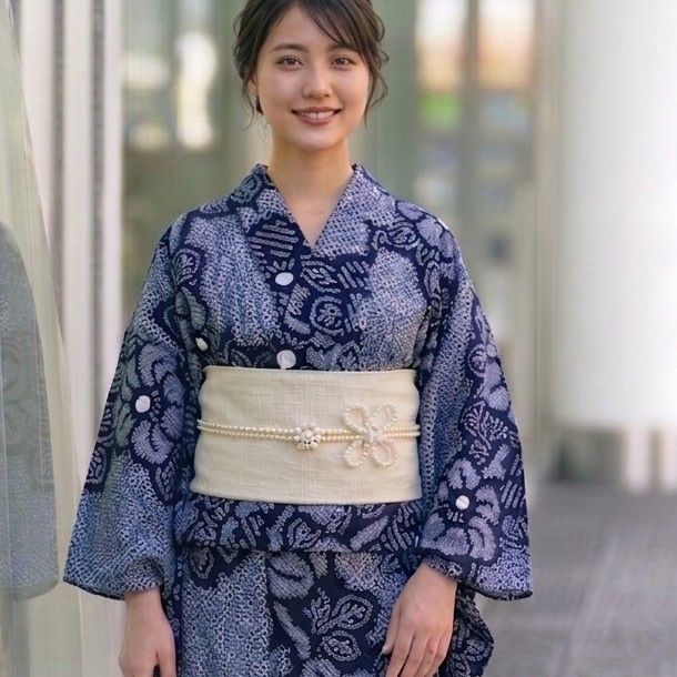 ​極美品 有松鳴海絞り 絞り浴衣 綿 紺 椿 居敷当 肩当付き 身丈150.5 裄63 S‐8