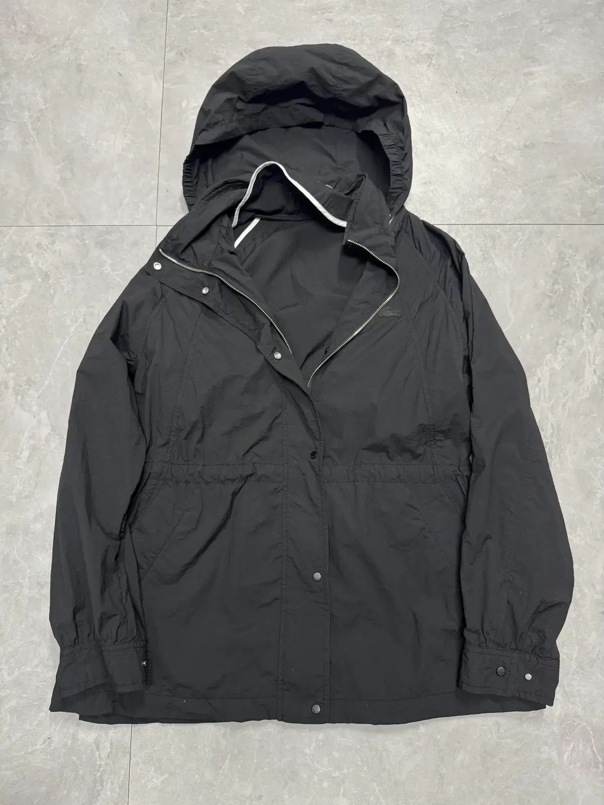 90 ラコステ LACOSTE 軽量 ウィンドブレーカー