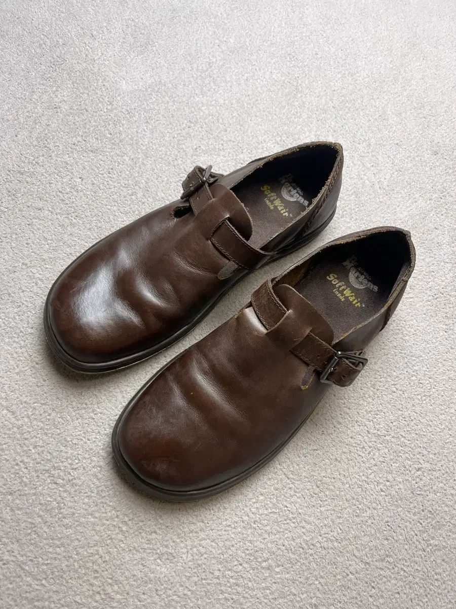 41 DR. MARTENS パトリシア -260-265 ブラウン 24,614円