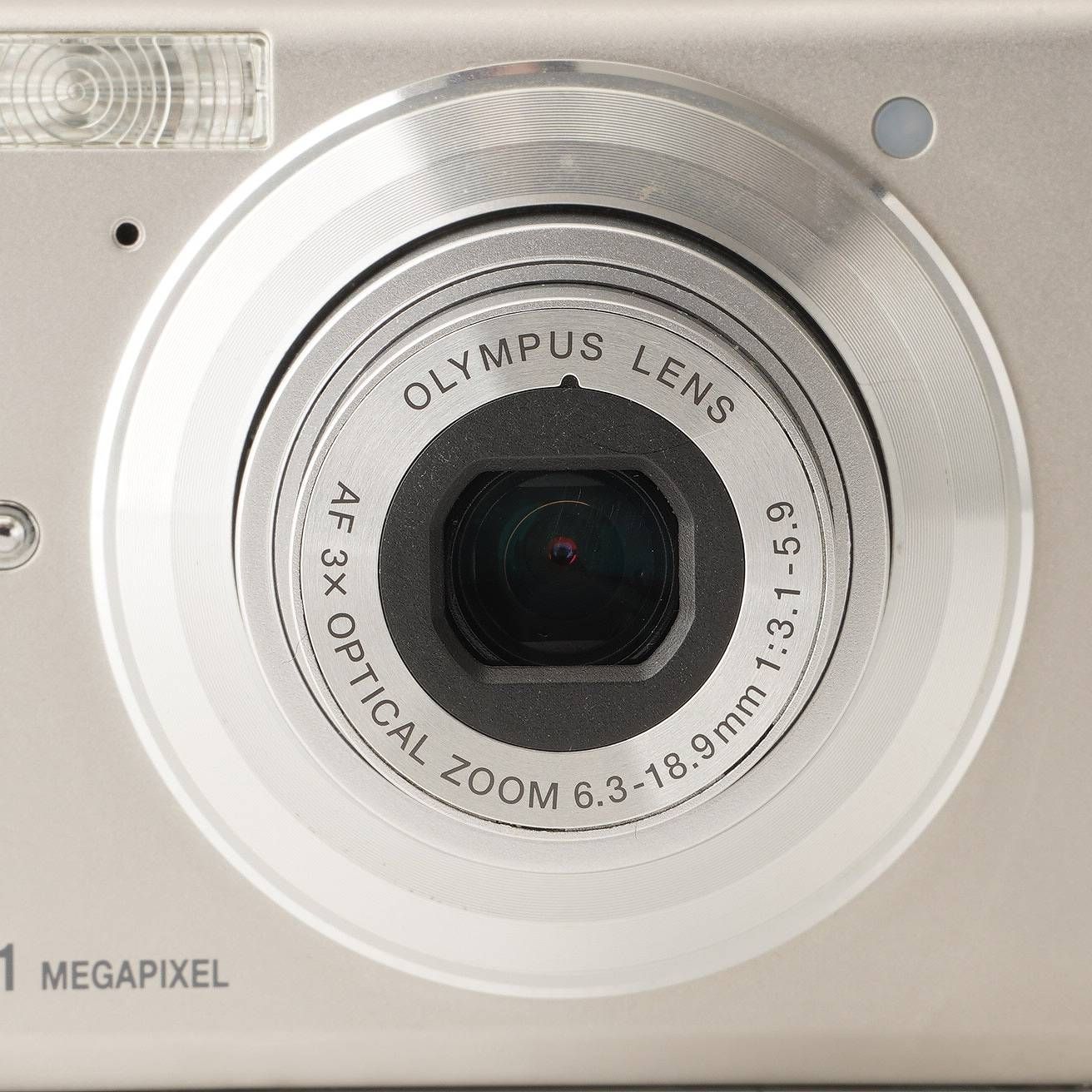 オリンパス Olympus FE-220 シルバー 3x 光学ズーム - メルカリ
