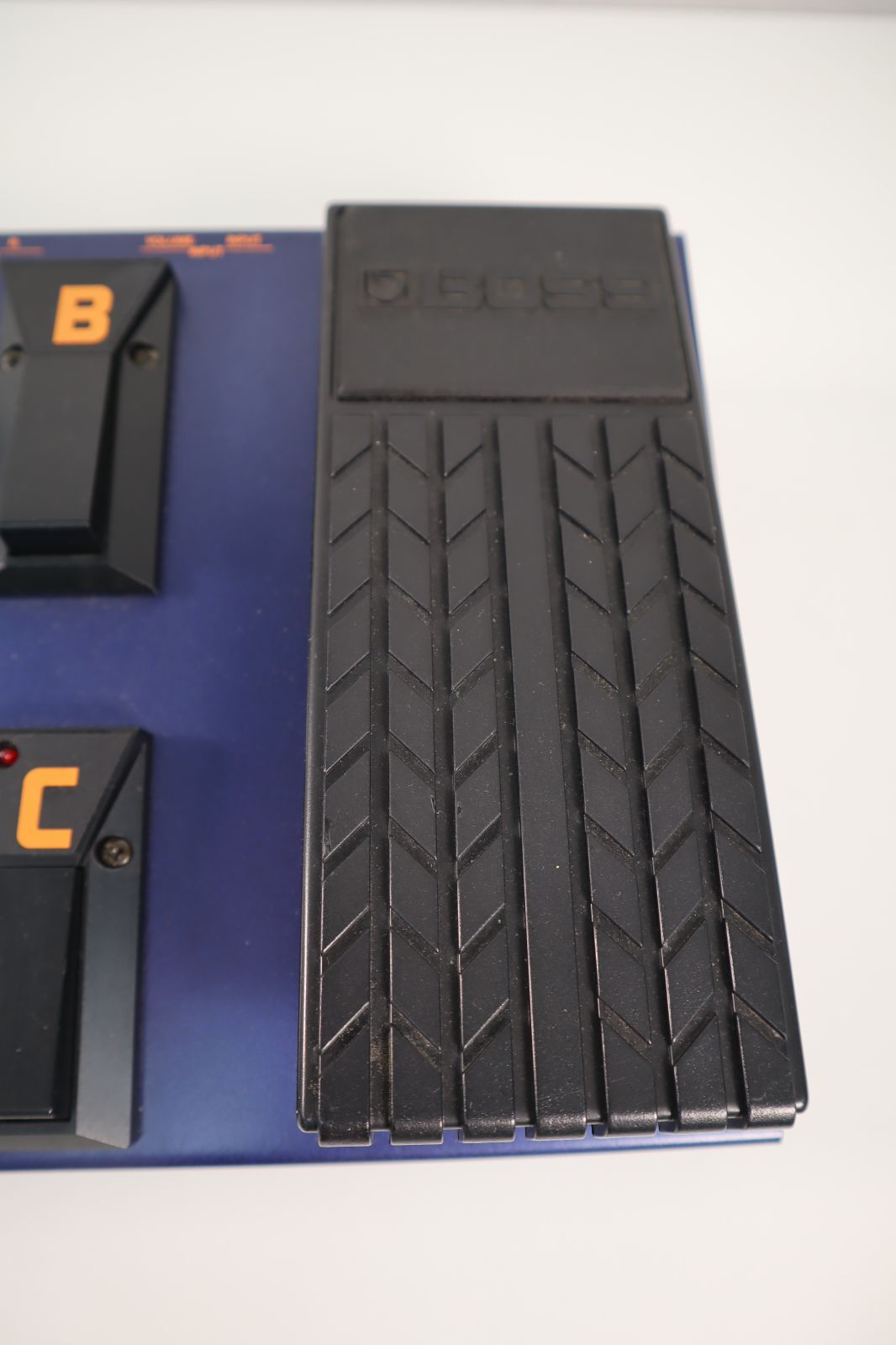 BOSS GT-5 マルチエフェクター ハードケース付き 通電確認済 - メルカリ