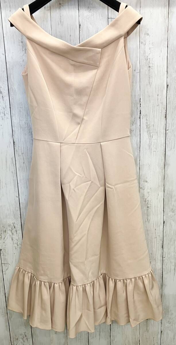 FOXEY NEWYORK ノースリーブワンピース フォクシーニューヨーク フリルスカート オフショルダー38325-NAOFN112T サイズ38