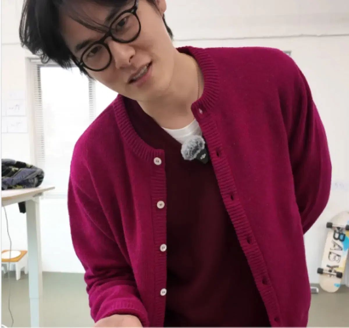 WILLYAMLOCKY V-neck Sweater Bordeaux 40