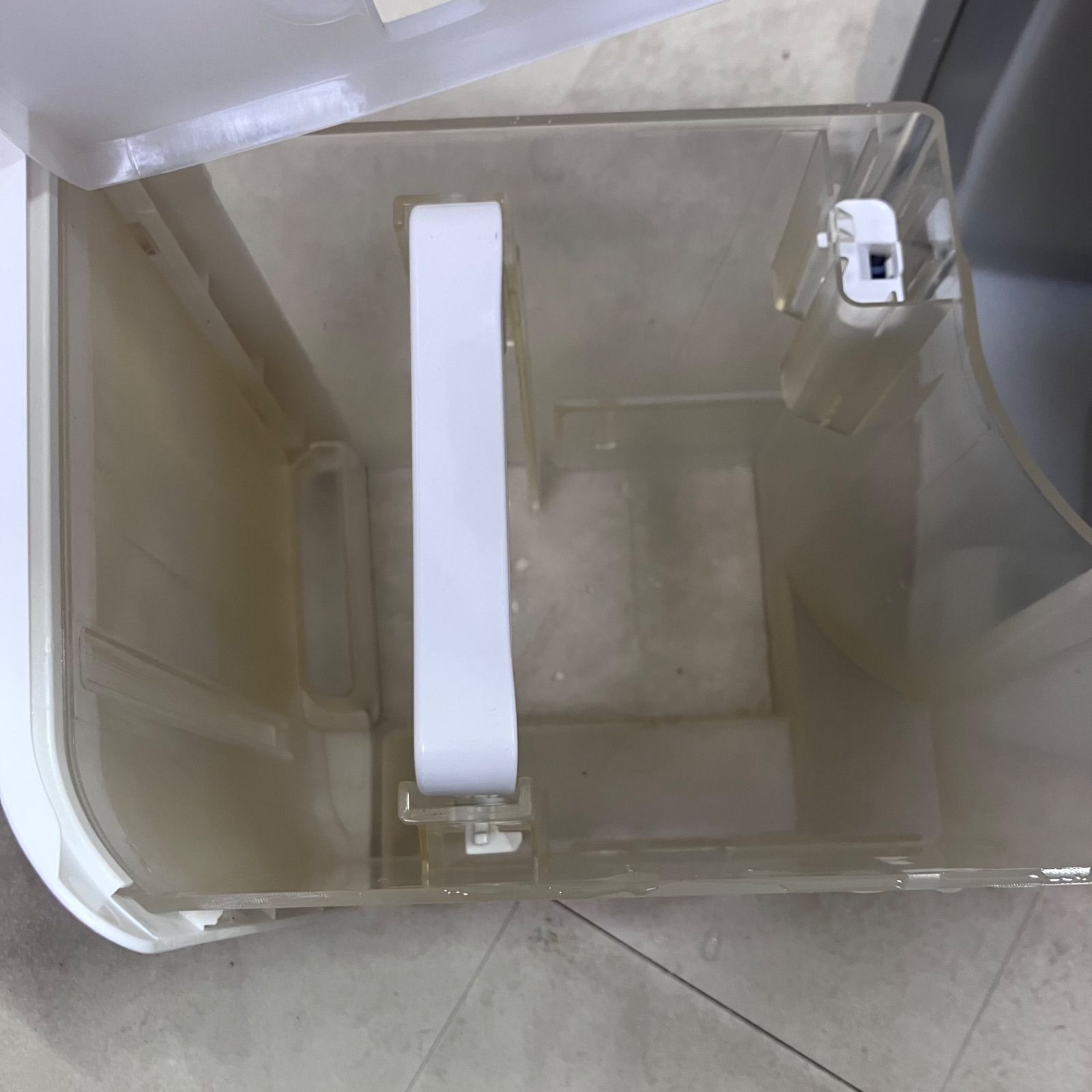 O SHARP 衣類乾燥除湿機 2024年製 CV-P120-W - メルカリ