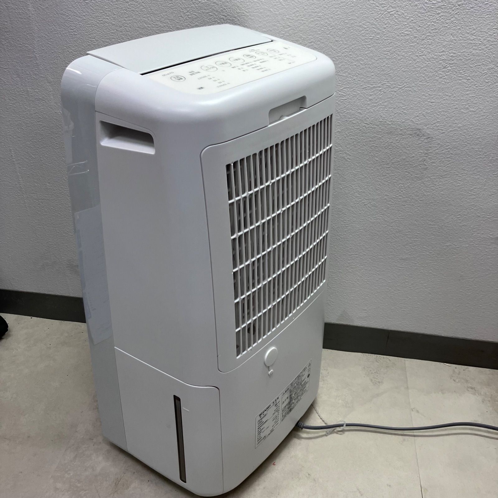 O SHARP 衣類乾燥除湿機 2024年製 CV-P120-W - メルカリ