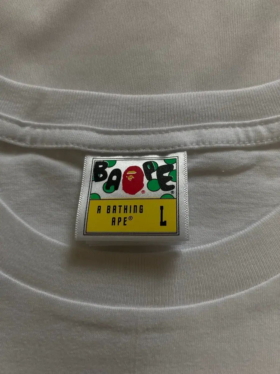 A BATHING APE アベイシングエイプ 半袖Tシャツ 白