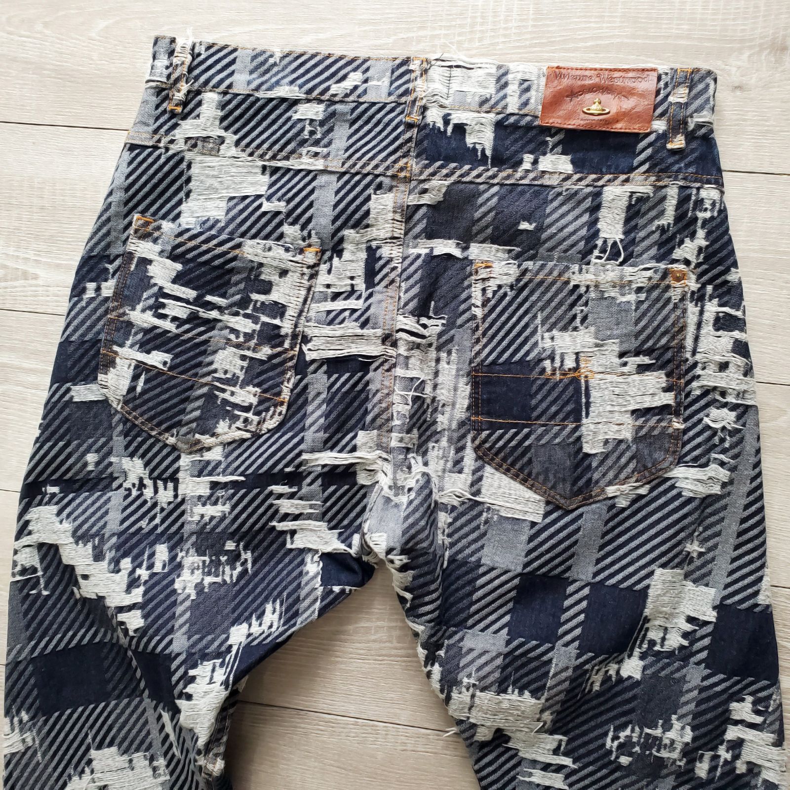 Vivienne Westwood 'Banana' crop jeans