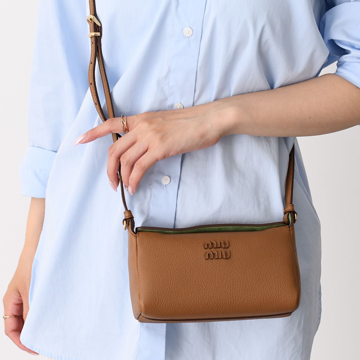 MIU MIU ミュウミュウ ショルダーバッグ バッグ レザー 5NF462 2IFL