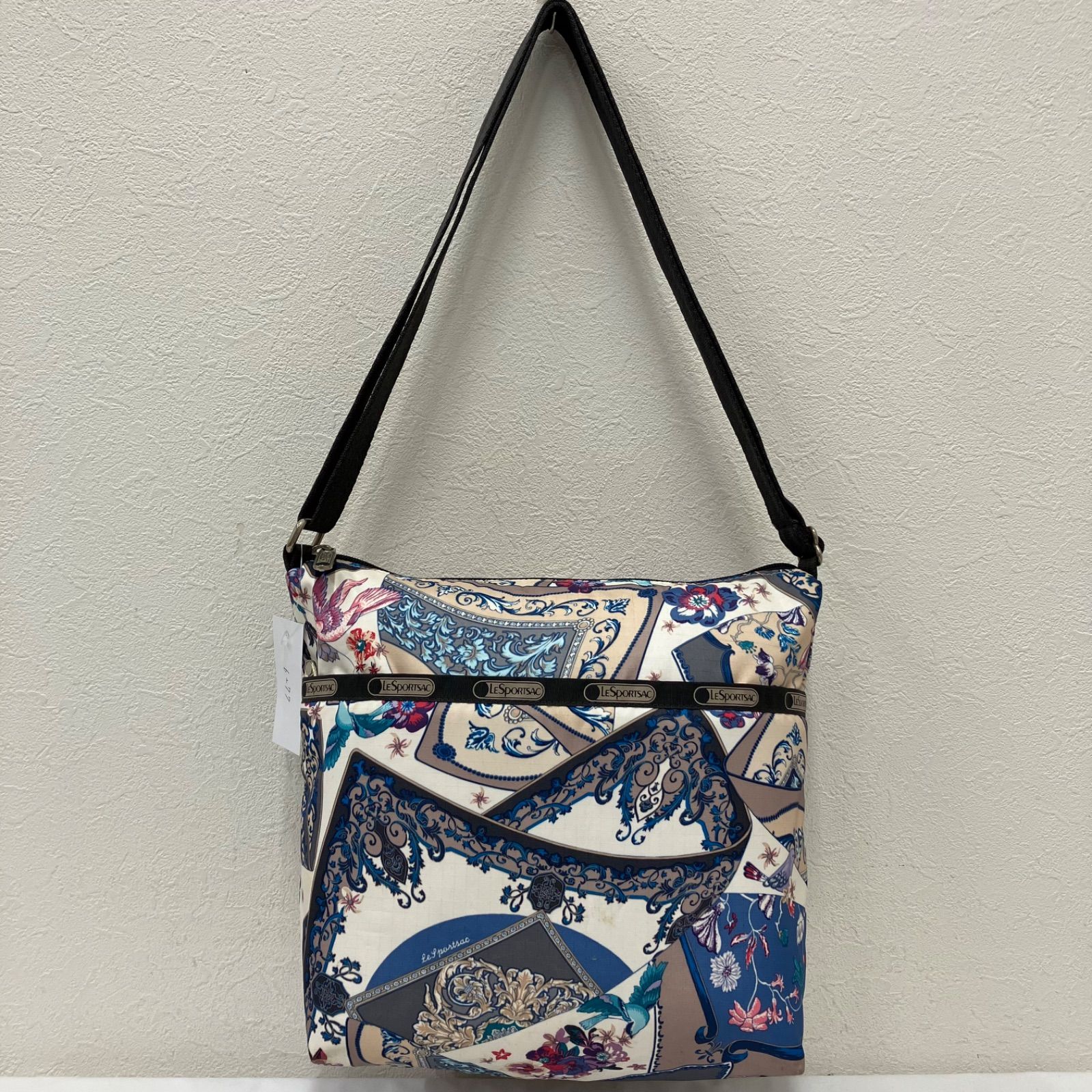 6277 LeSportsac レスポートサック ショルダーバッグ スカーフ柄 花柄