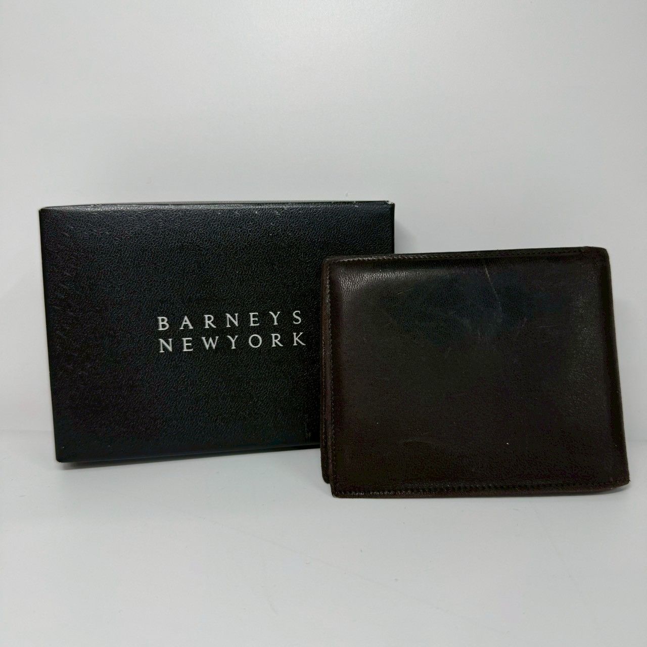 WB377 箱付 BARNEYS NEW YORK バーニーズニューヨーク レザー二つ折り 