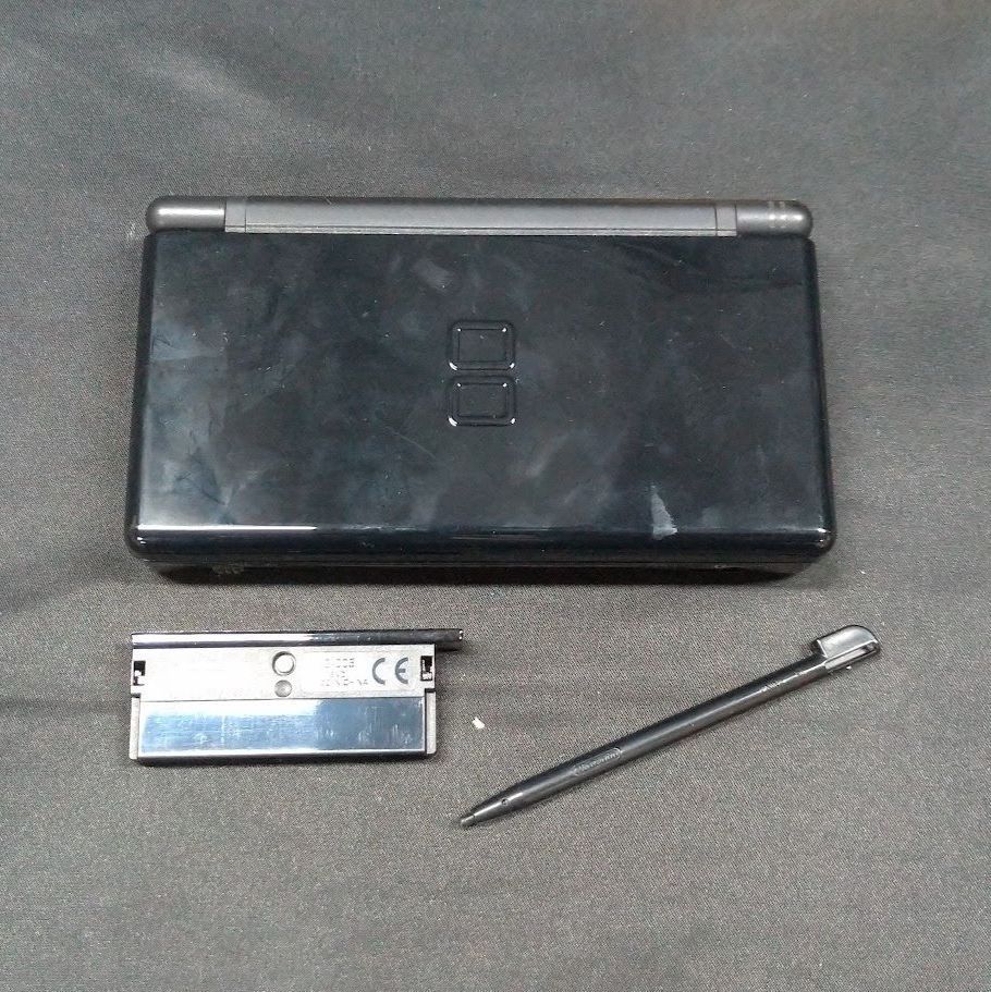 Nintendo DS Lite 本体＋充電器＋DSソフト10点付き セット 状態：良