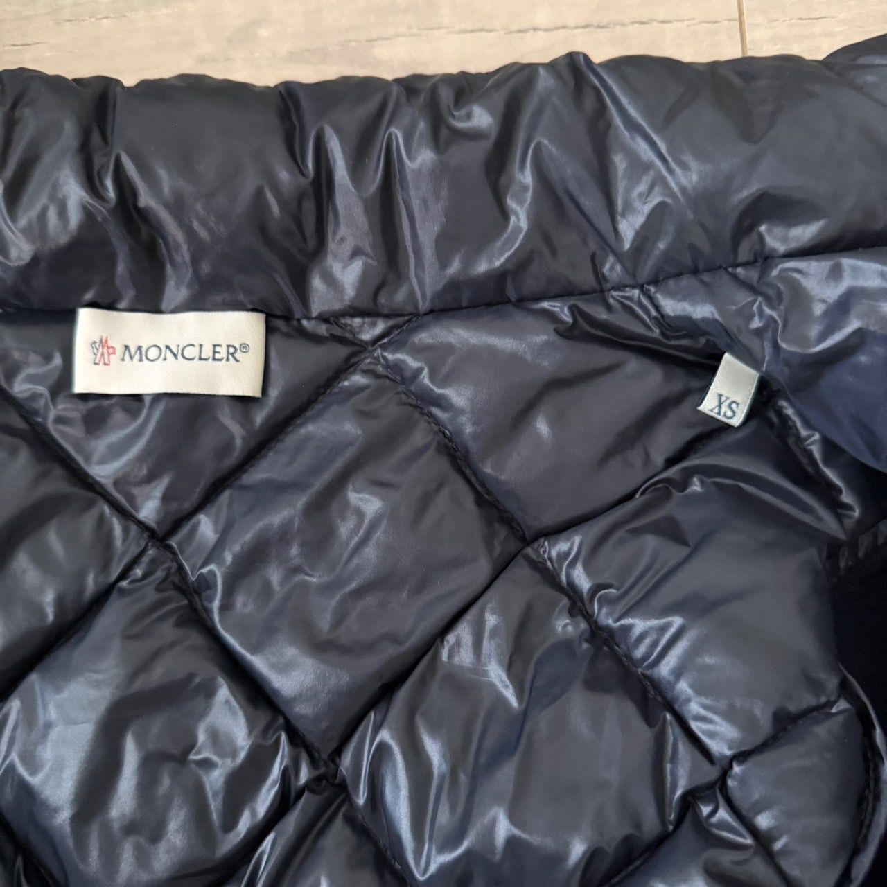 モンクレール☆ハイブリッドダウンニット☆美品☆ネイビー☆XS☆国内